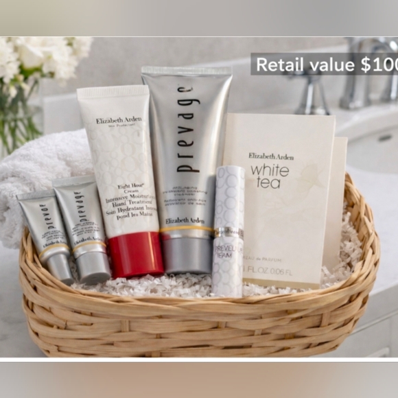 Elizabeth Arden8 Hour Glow And Go Set Retail $100 Travel Size